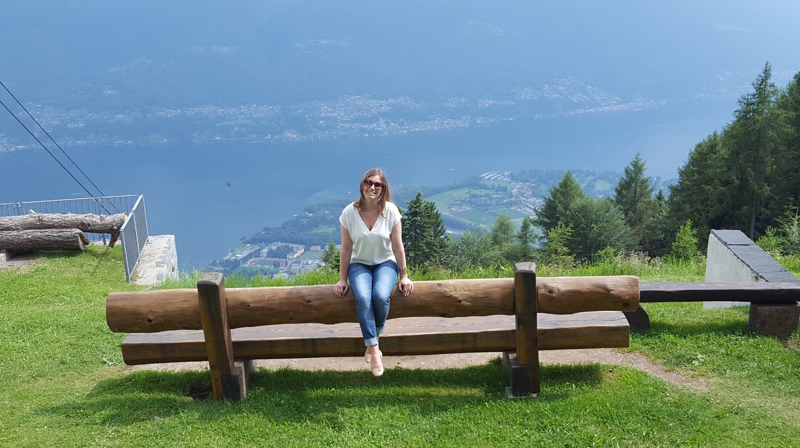 Vue somptueuse sur le Lac Majeur et Locarno Vue somptueuse sur le Lac Majeur et Locarno