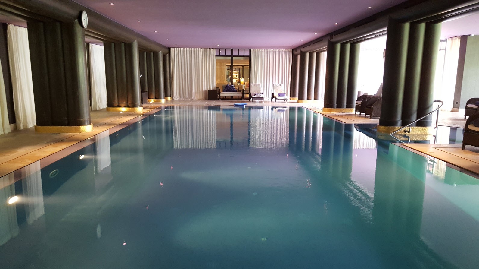 Piscine interieure Spa La Reserve Piscine interieure Spa La Reserve
