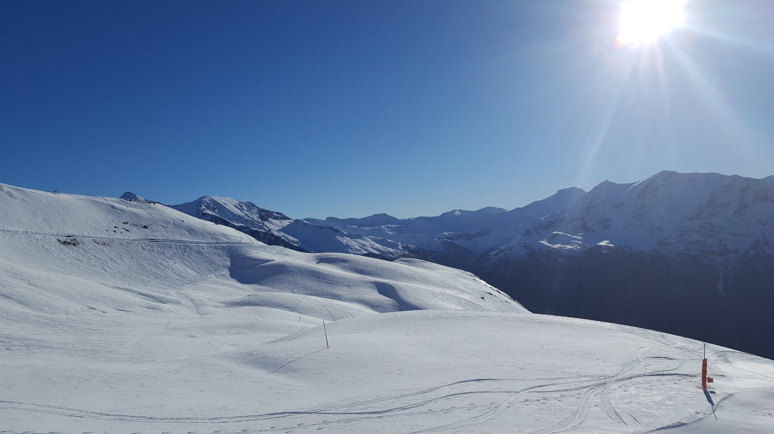 Skier sous le soleil Skier sous le soleil