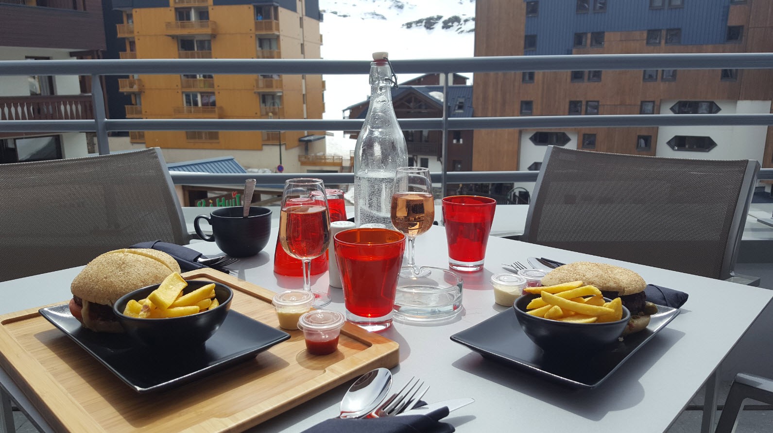 Dejeuner en terrasse au club med Dejeuner en terrasse au club med