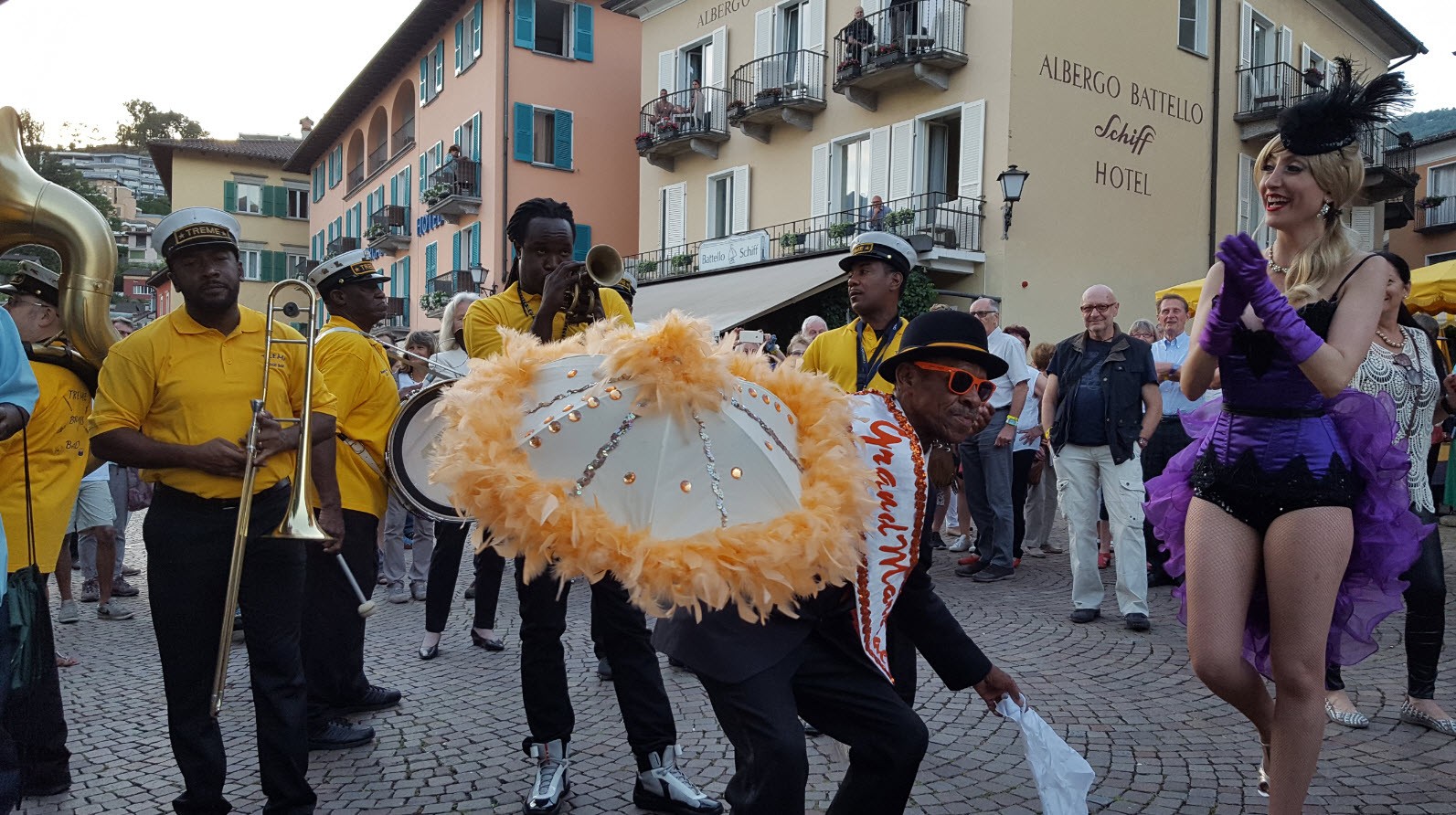 Fanfare dans les rues d'Ascona Fanfare dans les rues d'Ascona