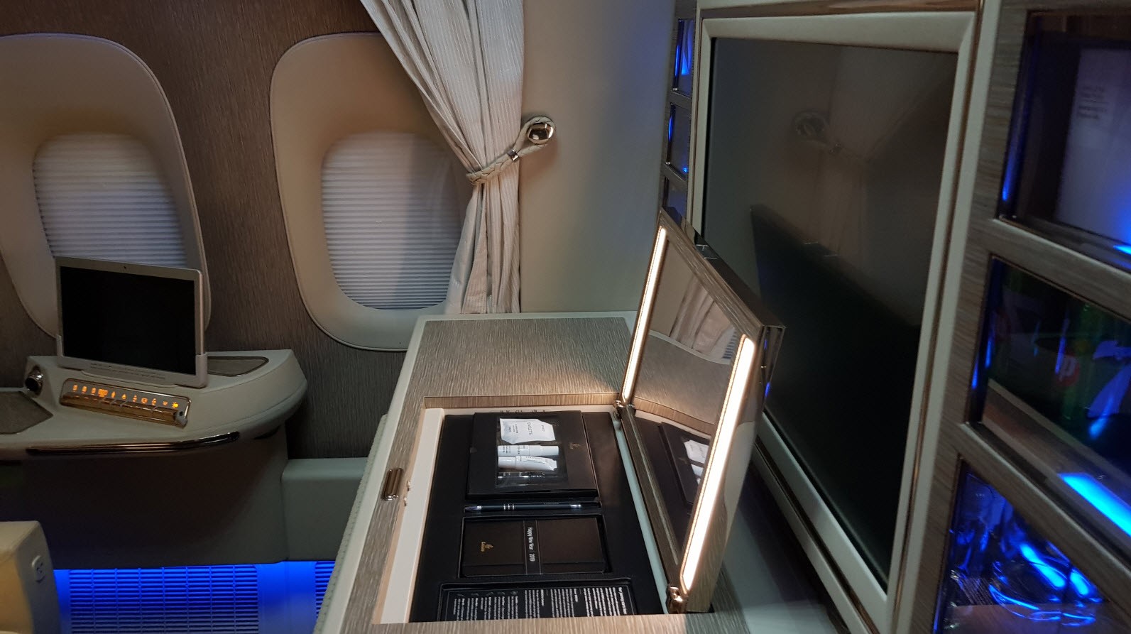 First Class 777 Emirates First Class 777 Emirates
