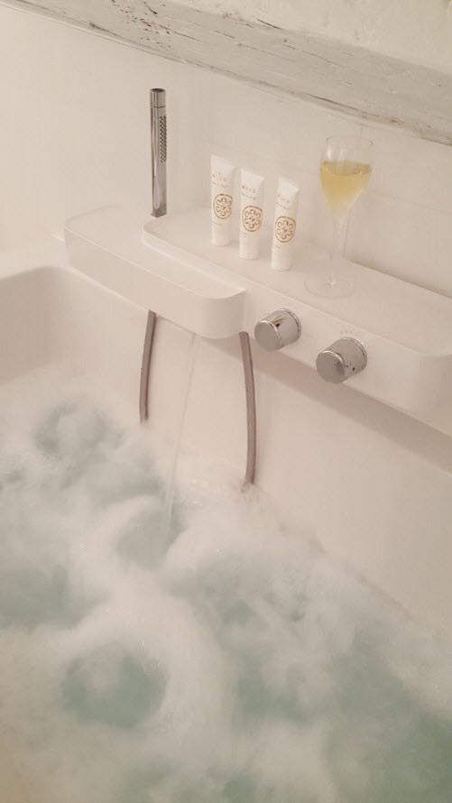 Champagne et bain Champagne et bain