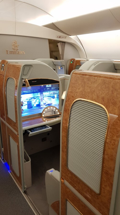 Fisrt Class Emirates Fisrt Class Emirates