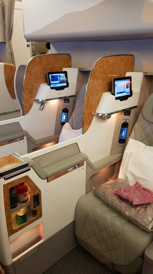 Business Class Emirates 777 Business Class Emirates 777