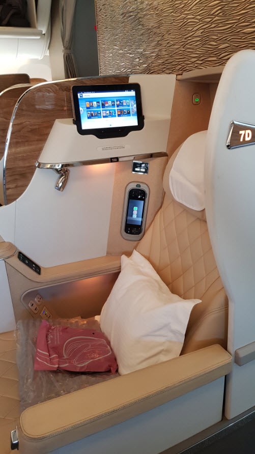 Business Class Emirates 777 Business Class Emirates 777