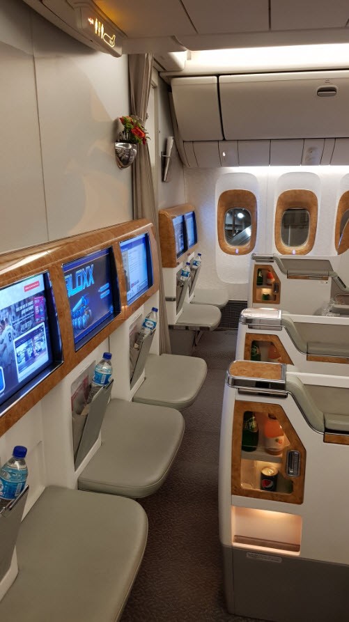 Business Class Emirates 777 Business Class Emirates 777