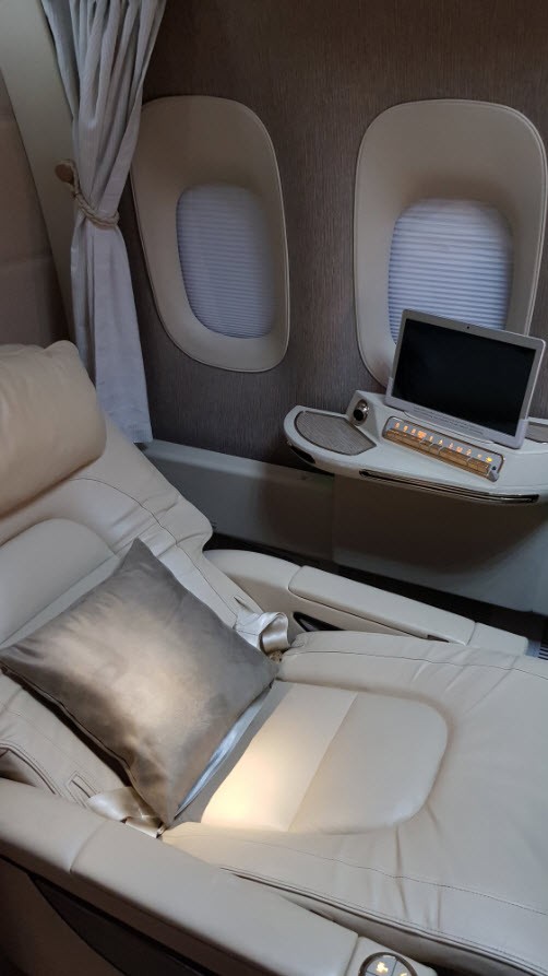 First Class 777 Emirates First Class 777 Emirates