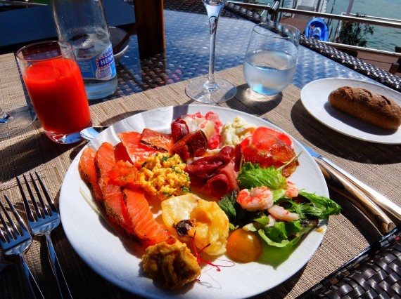 Brunch Table Palafitte Neuchatel 34 Brunch Table Palafitte Neuchatel 34