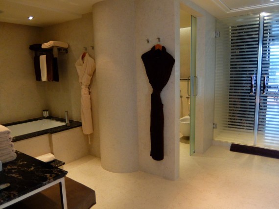 Geneva Suite - Chambre 2 (4) Geneva Suite - Chambre 2 (4)