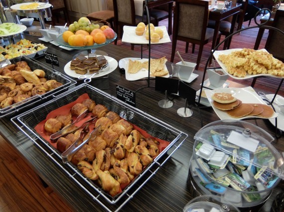 Suite 710 Warwick Geneve (4) Suite 710 Warwick Geneve (4)