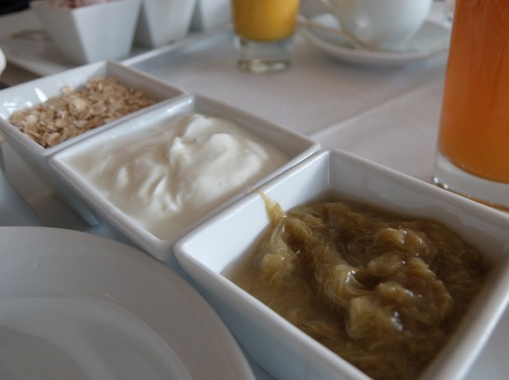 Petit-déjeuner La Réserve (12) Petit-déjeuner La Réserve (12)