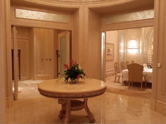 Emirates Palace (1) Emirates Palace (1)