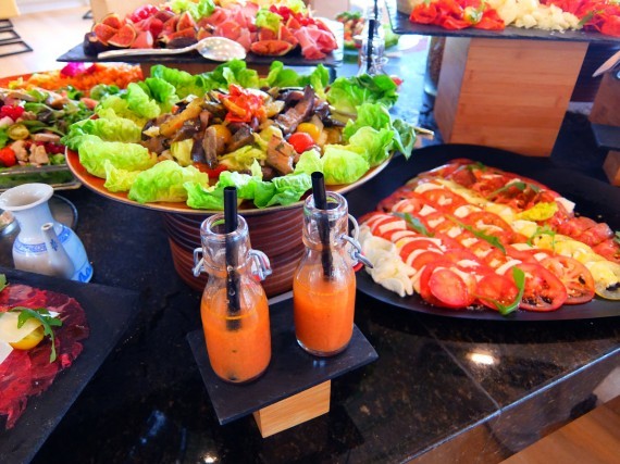 Brunch Table Palafitte Neuchatel 16 Brunch Table Palafitte Neuchatel 16