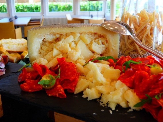 Brunch Table Palafitte Neuchatel 19 Brunch Table Palafitte Neuchatel 19