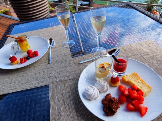 Brunch Table Palafitte Neuchatel 42 Brunch Table Palafitte Neuchatel 42