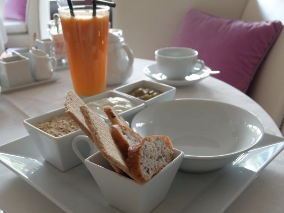 Petit-déjeuner La Réserve (14) Petit-déjeuner La Réserve (14)