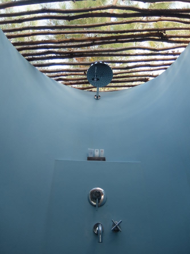 Douche exterieure de la chambre Douche exterieure de la chambre