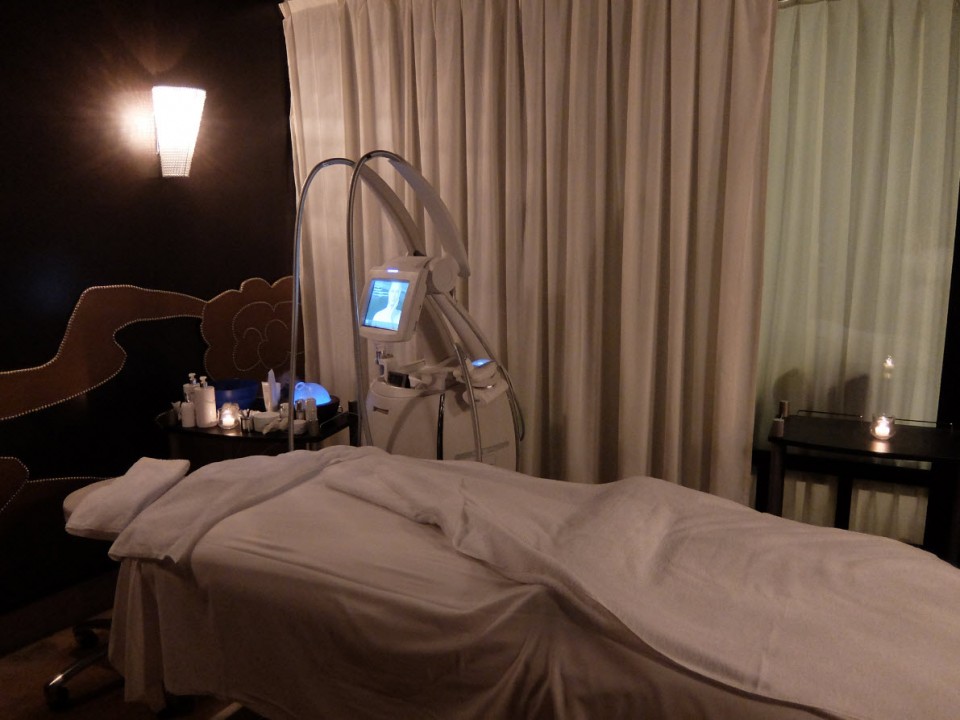 Massage visage better-aging Spa hôtel La Réserve Genève Massage visage better-aging Spa hôtel La Réserve Genève