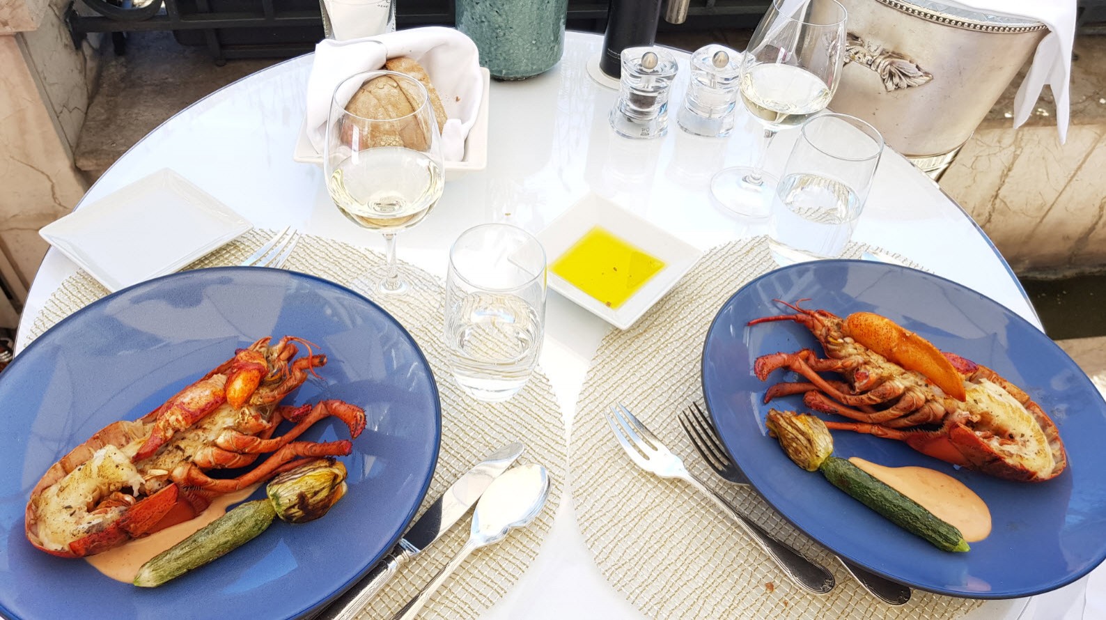 Barbecue en terrasse au bord du lac à Genève Inspiration for Travellers