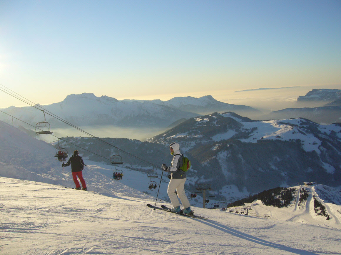 Skier depart Geneve La Clusaz