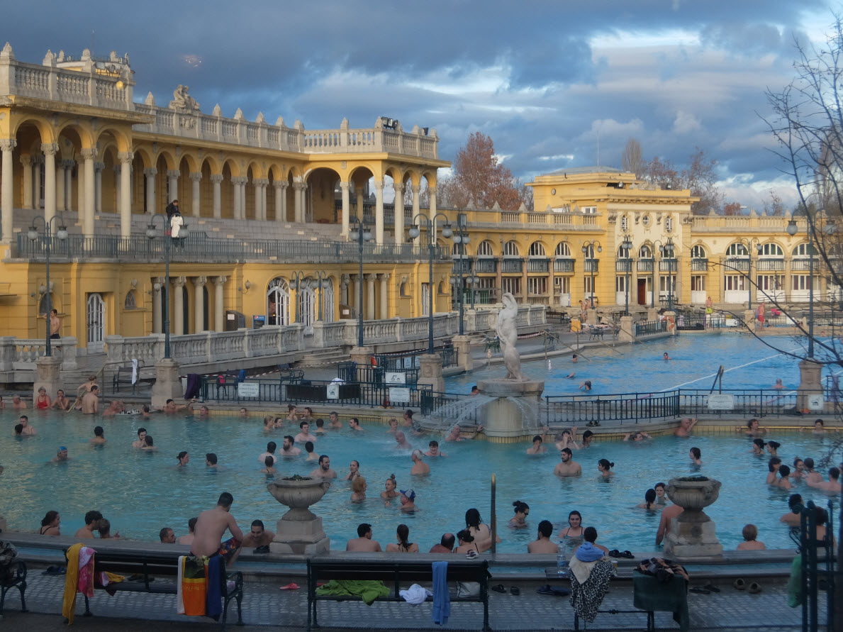 budapest thermes