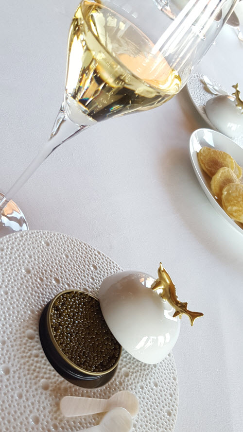 Caviar Champagne