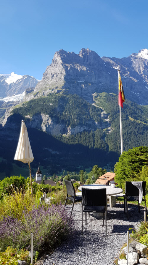 Hotel face glacier et montagne Grindelwald