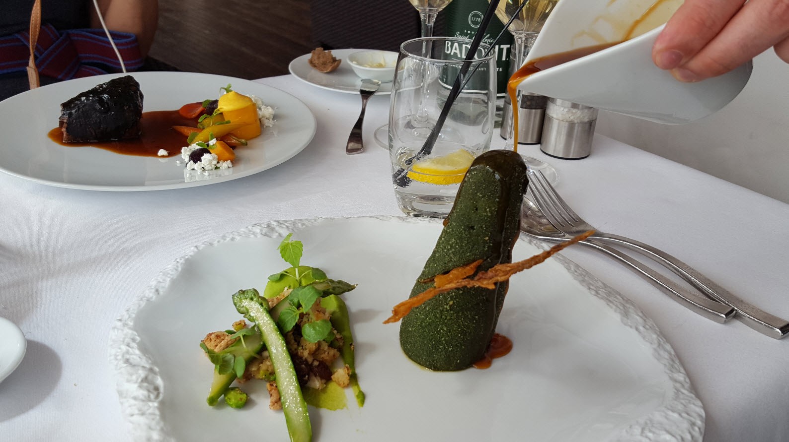 Caille conique semoule vegetale et asperges Caille conique semoule vegetale et asperges