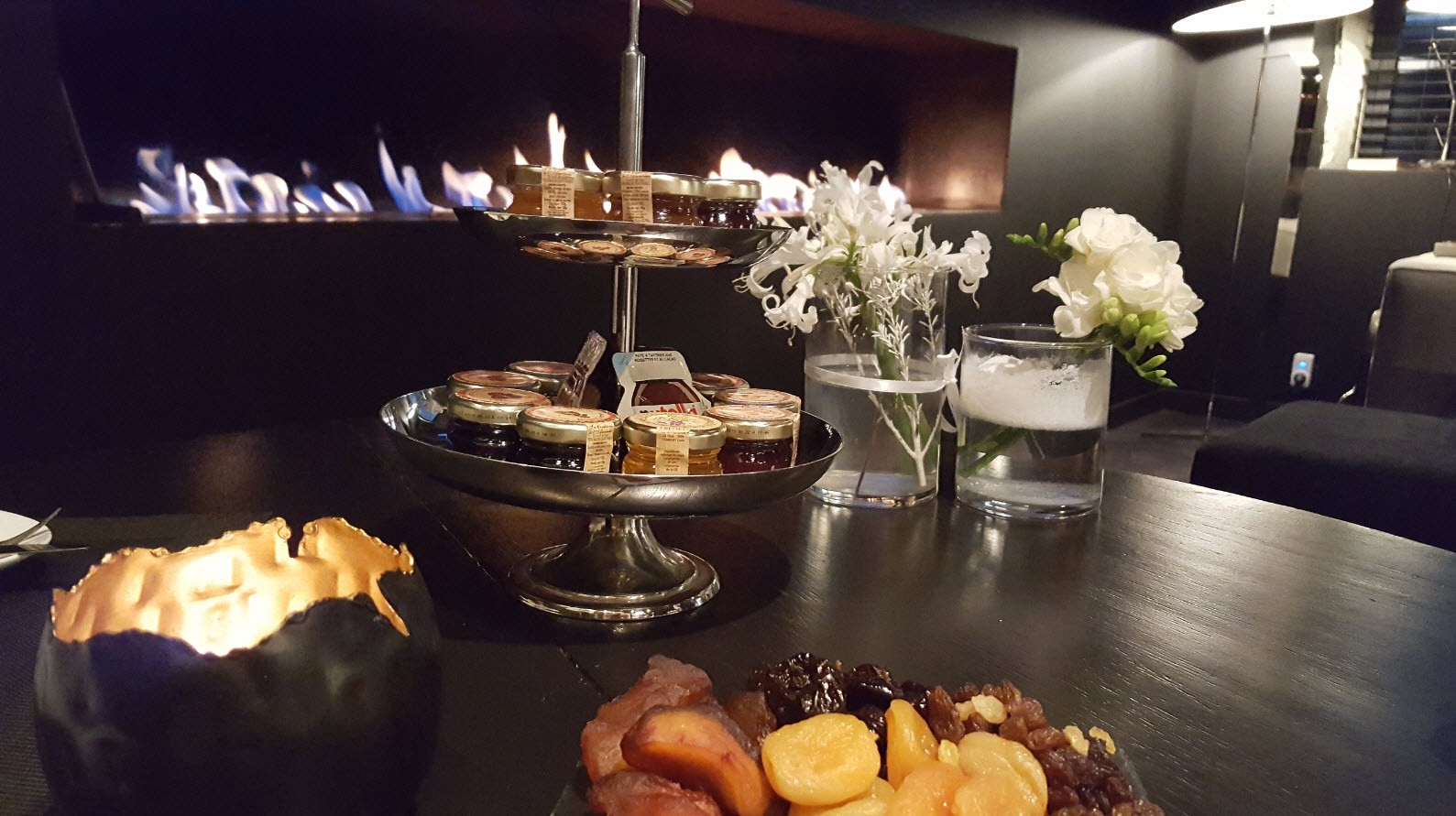 Viennoiseries devant la cheminee Viennoiseries devant la cheminee