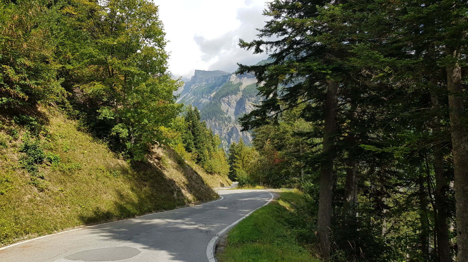 Route acces Tseuzier Valais Route acces Tseuzier Valais
