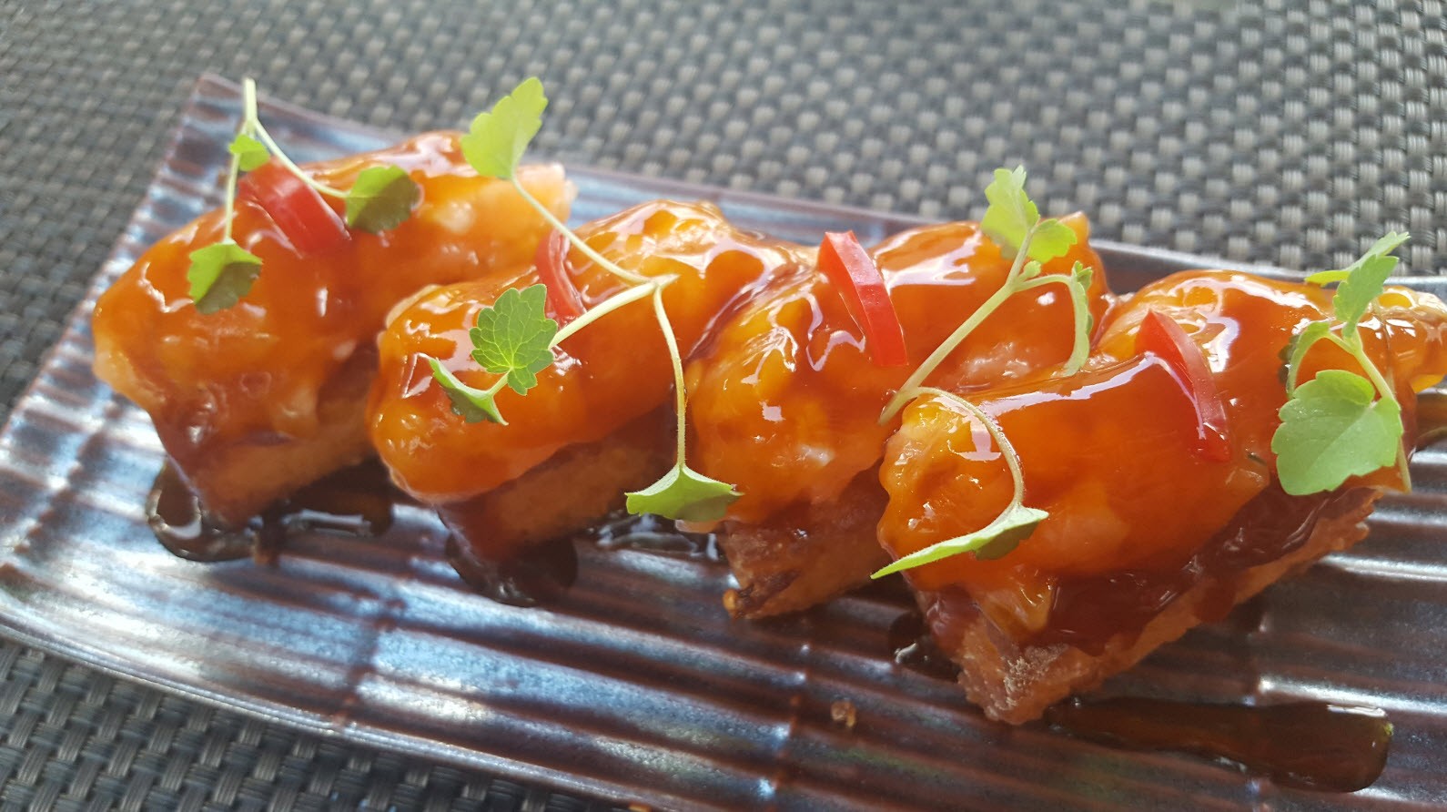 Nigiri crispy saumon Nigiri crispy saumon