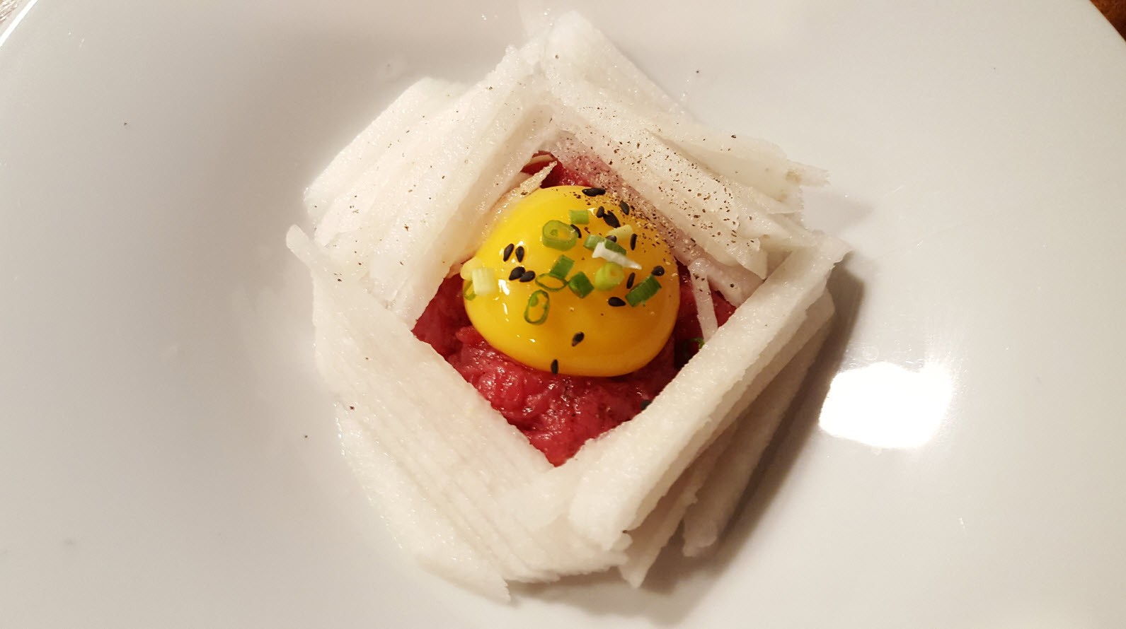 Tartare de boeuf et poire Tartare de boeuf et poire