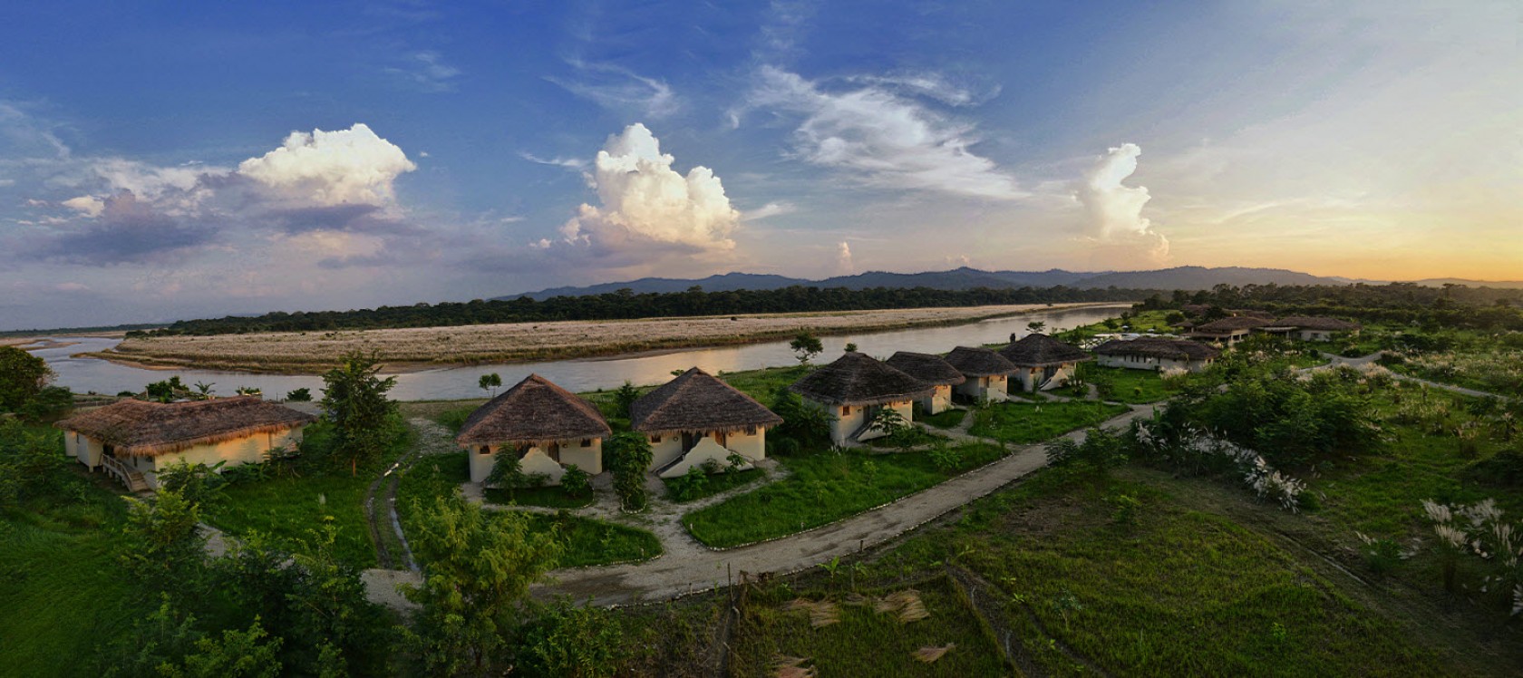 Barahi Jungle Lodge