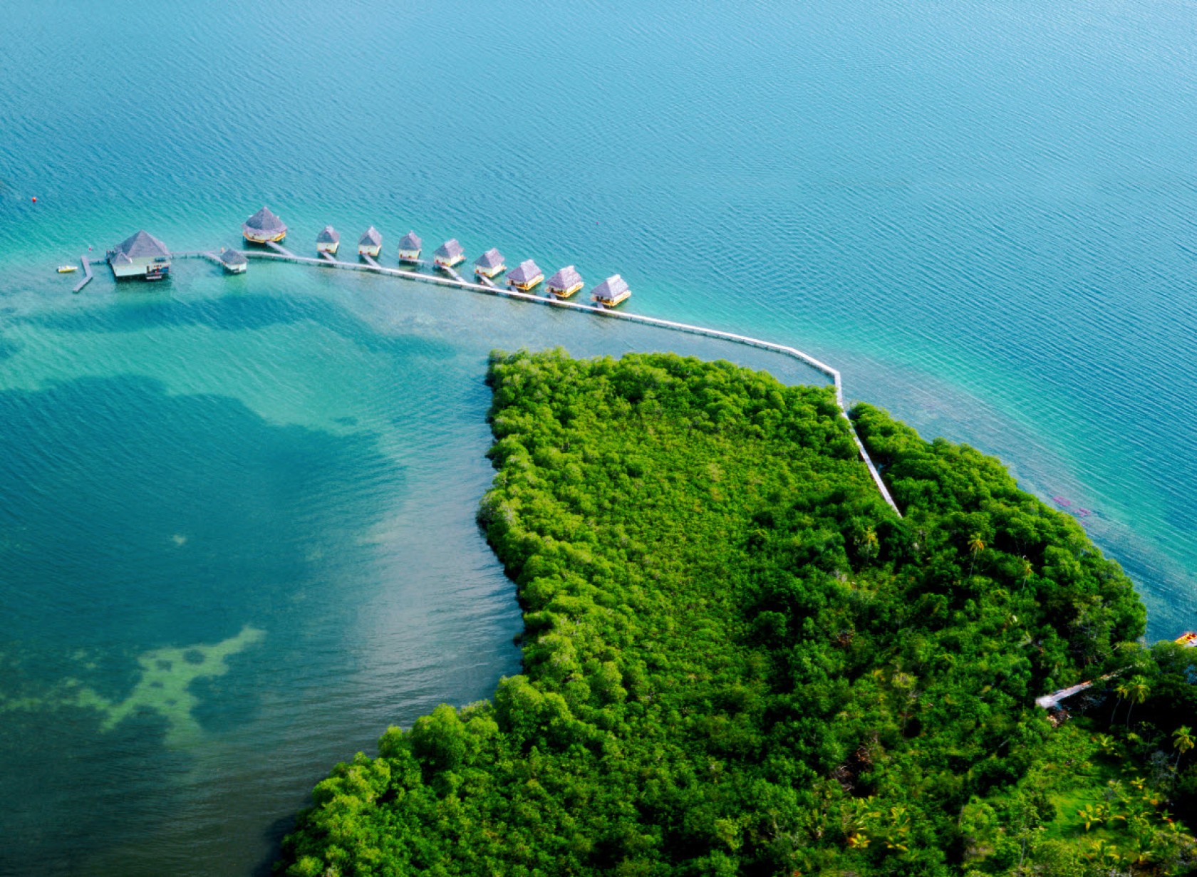 Punta Caracol Acqua Lodge