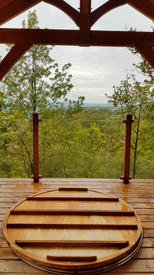 Terrasse avec jacuzzi et vue Terrasse avec jacuzzi et vue