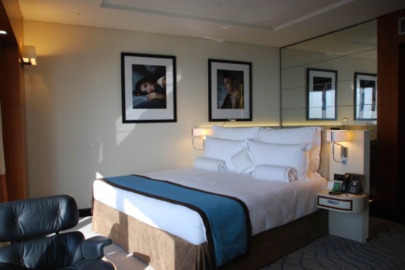 Room2 Chopard (2) Room2 Chopard (2)