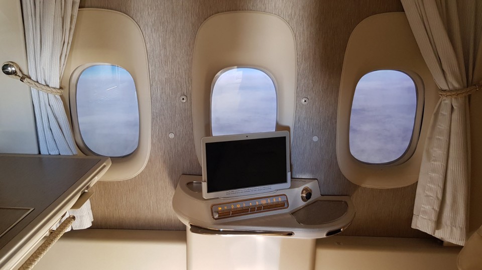 En Business Class de Dubai à Genève sur Boeing 777 et aperçu de la nouvelle First Class Emirates