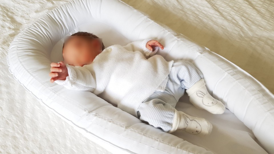 Dormir: le babynest, utile un peu partout !