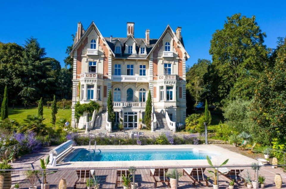 20 adresses pour dormir dans un château en France