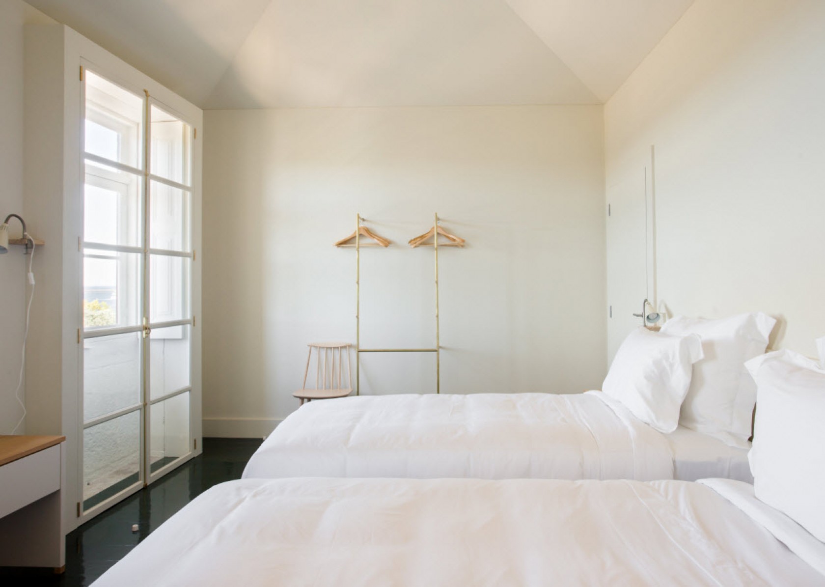 Duas Portas Duas Portas